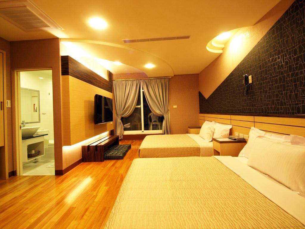 Ibiza Kenting Hotel II 8/24