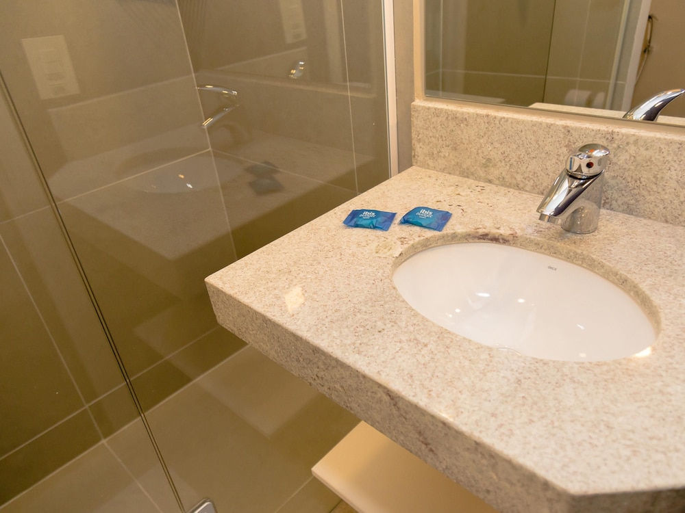 Ibis Budget - Circuito da Fe 49/50