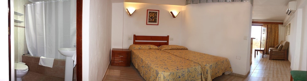 Llevant Apartments 16/30