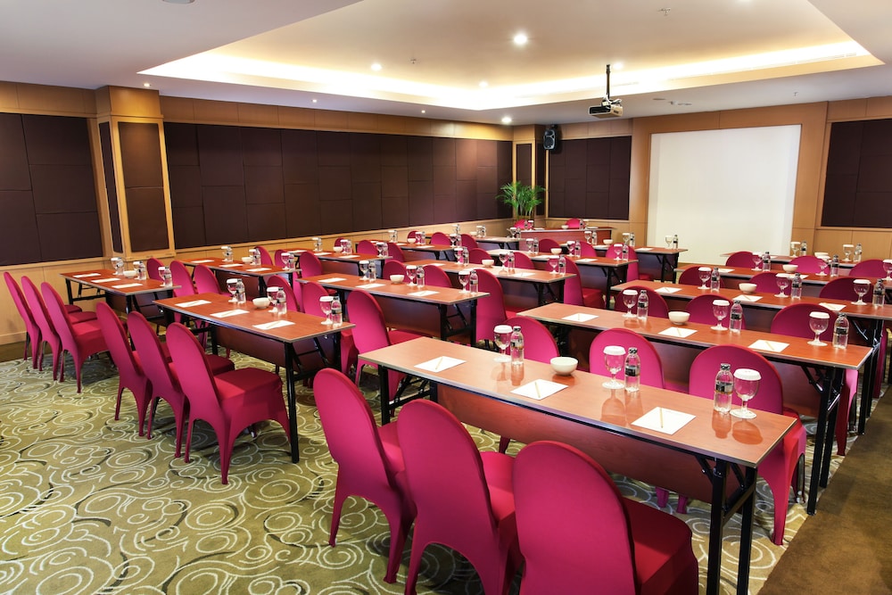 Swiss-Belinn Panakkukang Makassar 40/47