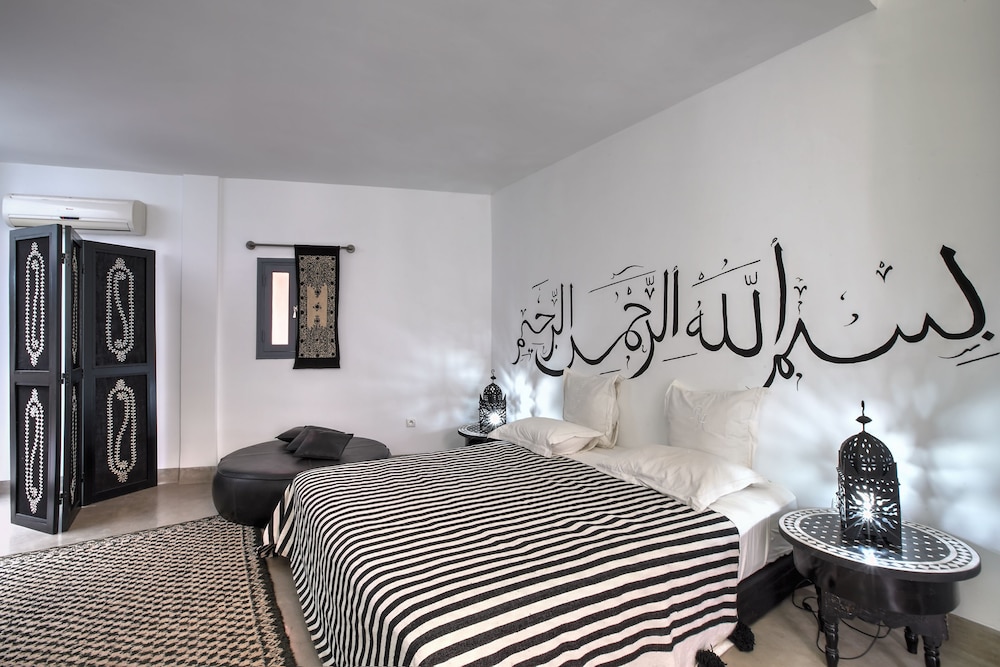 Riad Awa 26/73