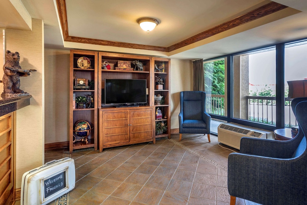 Quality Inn Near The Island Pigeon Forge 43/58
