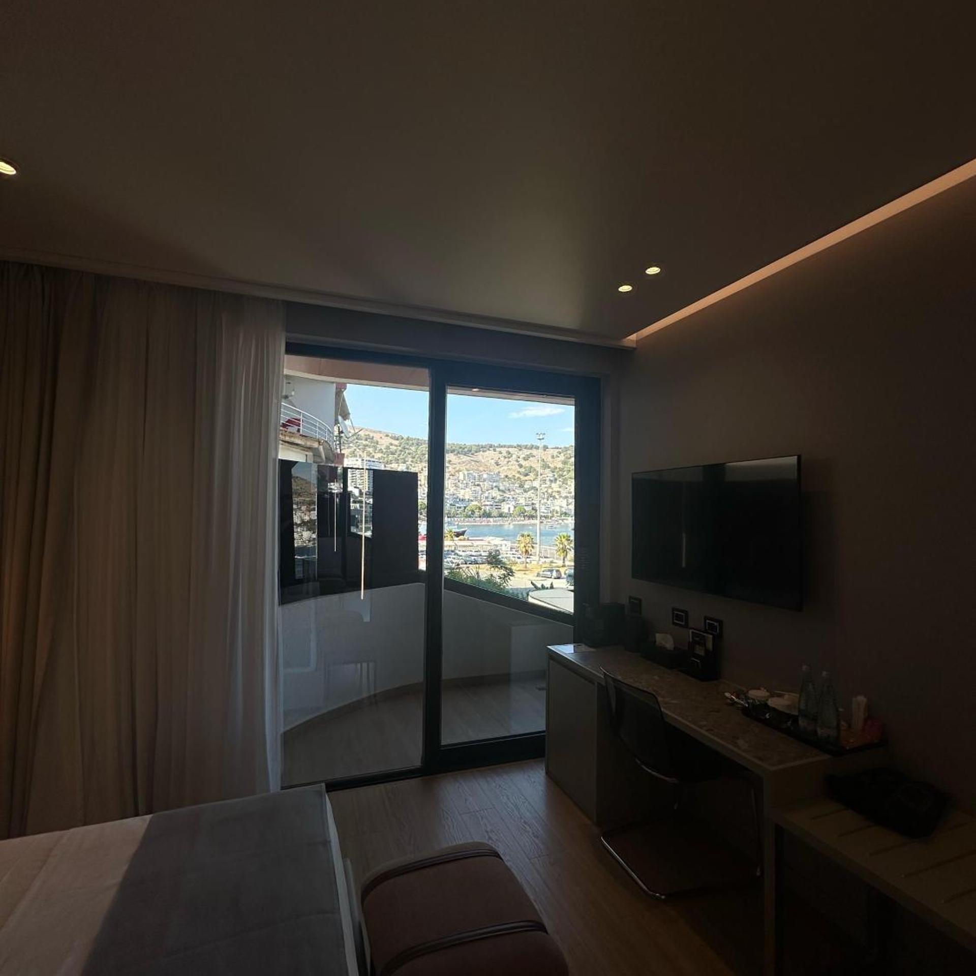 Yacht Premium Hotel 33/50
