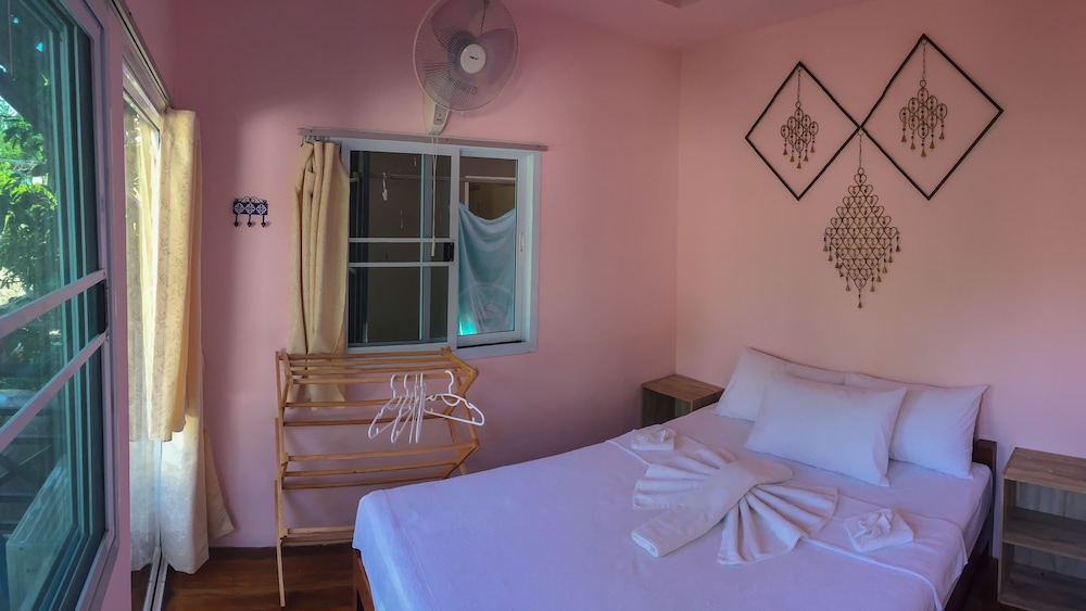 Sang Chan Hostel 8/32