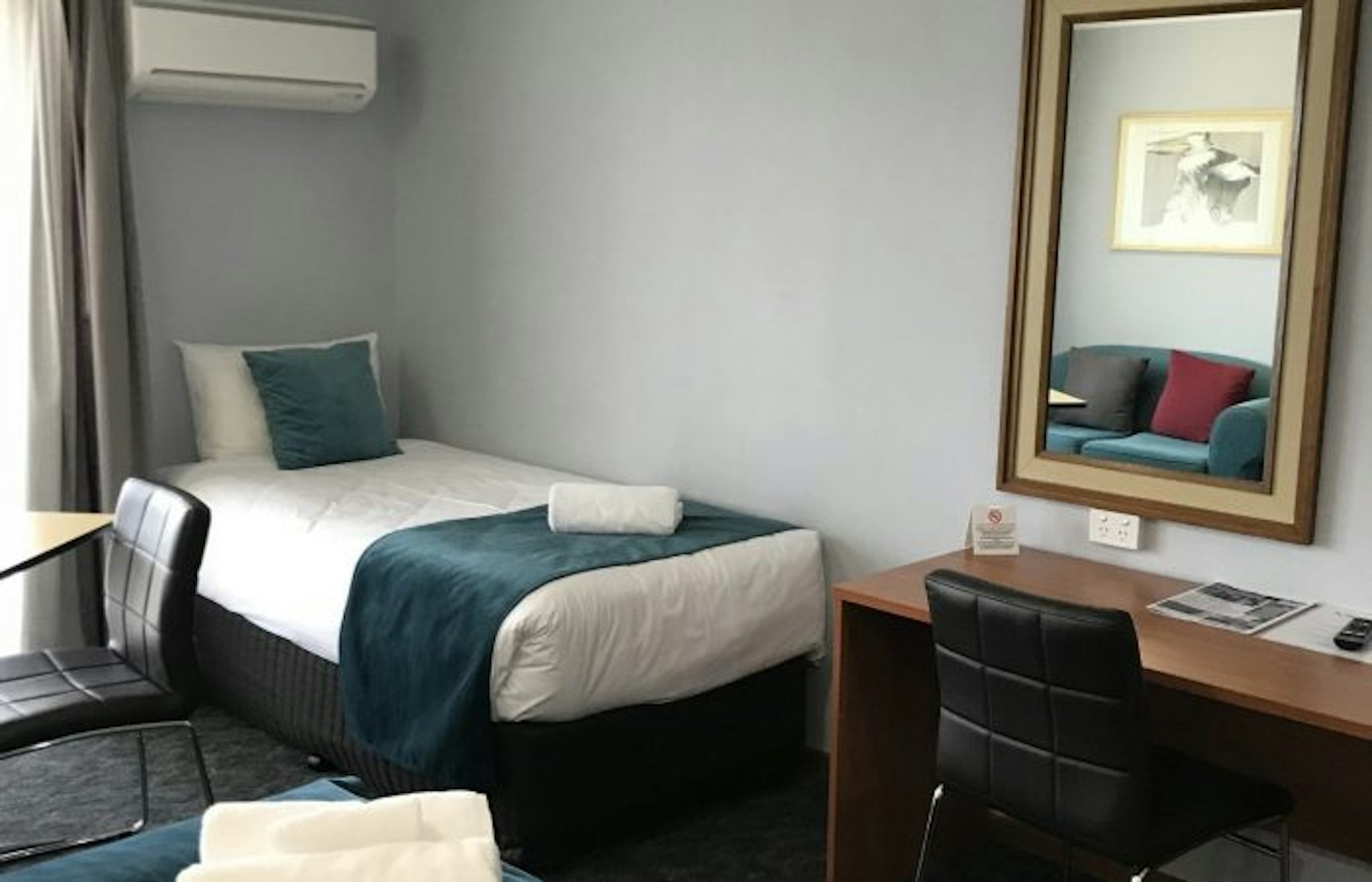 Town &amp; Country Motor Inn Forbes 5/30