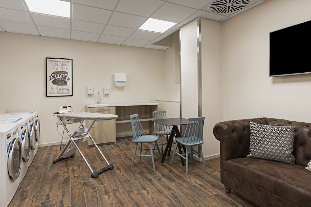 Stellaris Apartment Hotel 33/47
