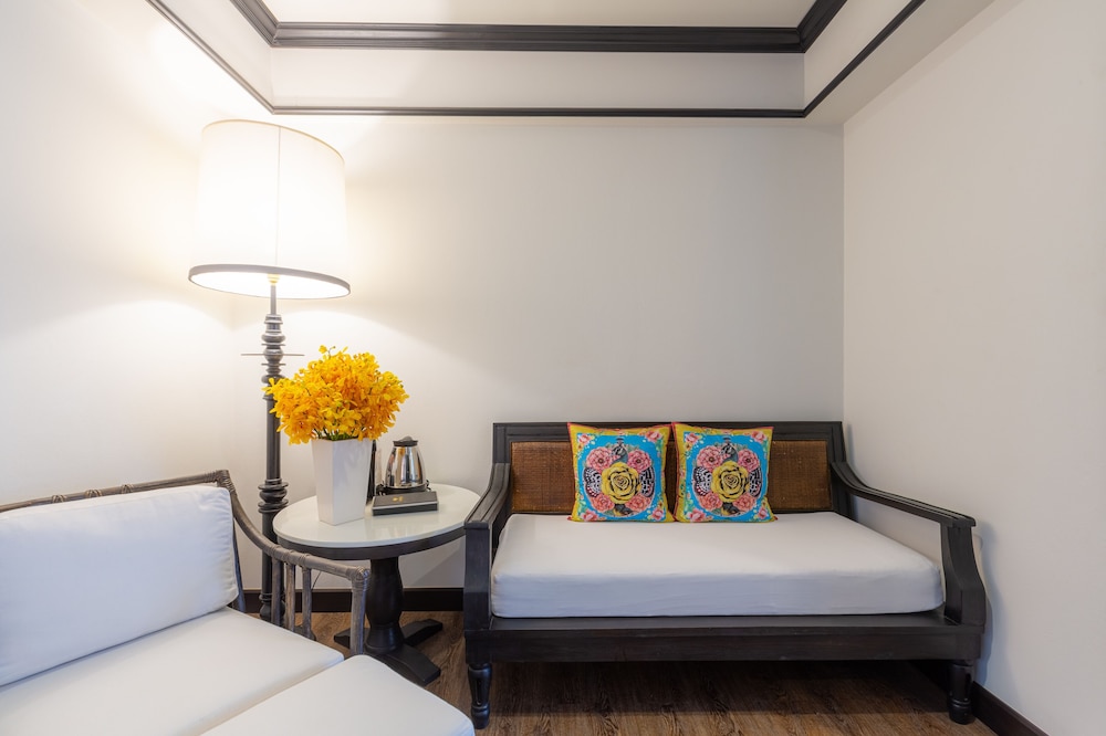 Mora Boutique Hotel 34/48