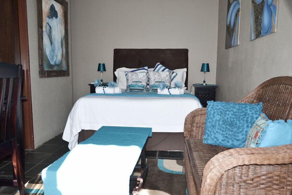 Ikhanda Guesthouse 5/17