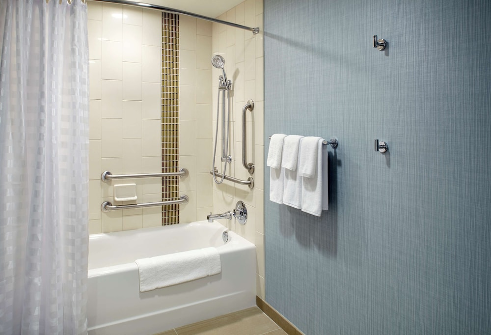 Hyatt Place Cleveland Lyndhurst 59/59