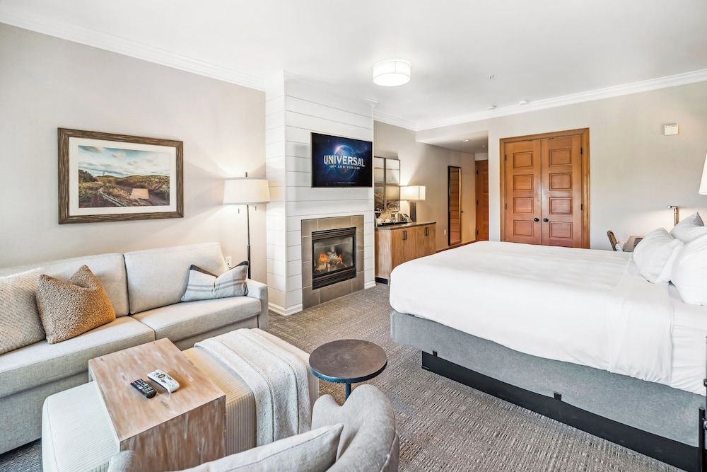 Roche Harbor Resort 24/77