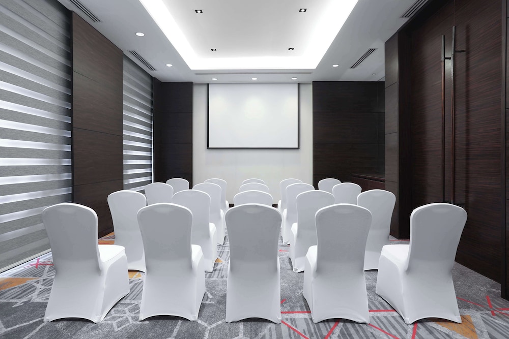 Radisson Blu Hotel Cebu 65/73