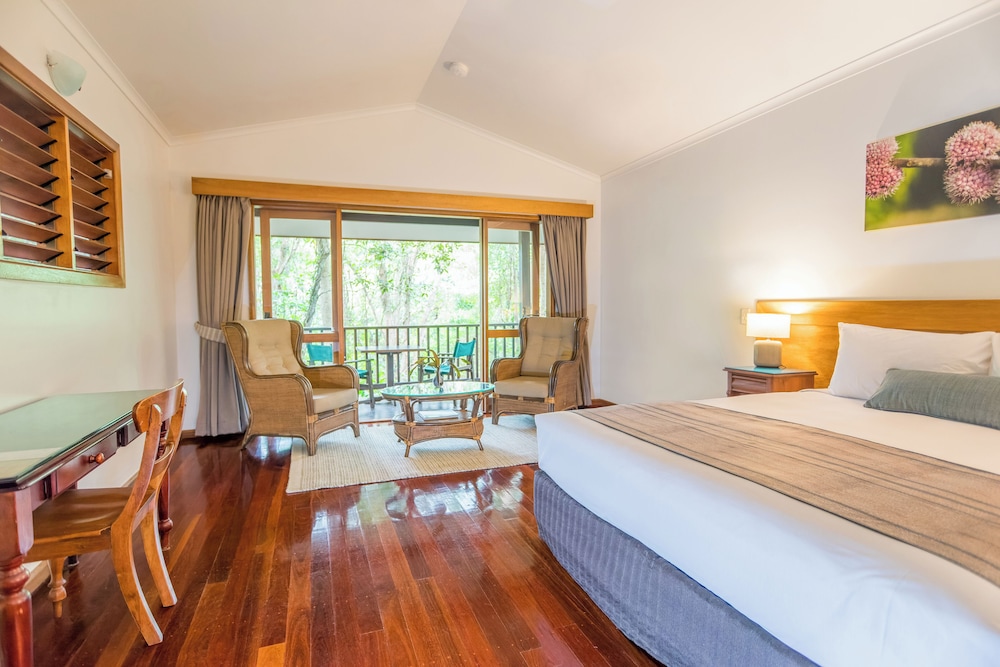 Bungalow, King Bed