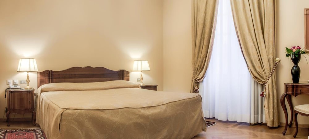 Villa Fenaroli Palace Hotel 3/33