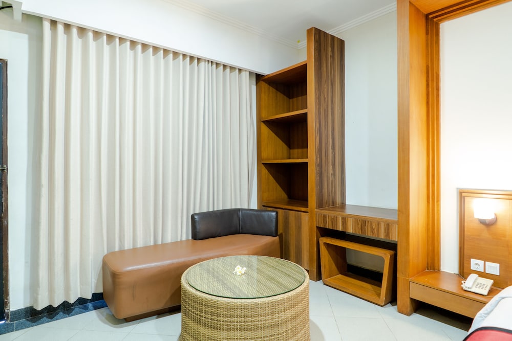 Maxi Hotel & Spa 19/25