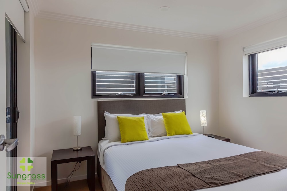 2 BEDROOMS, APARTMENT, MOUNTAIN VIEW, KITCHEN