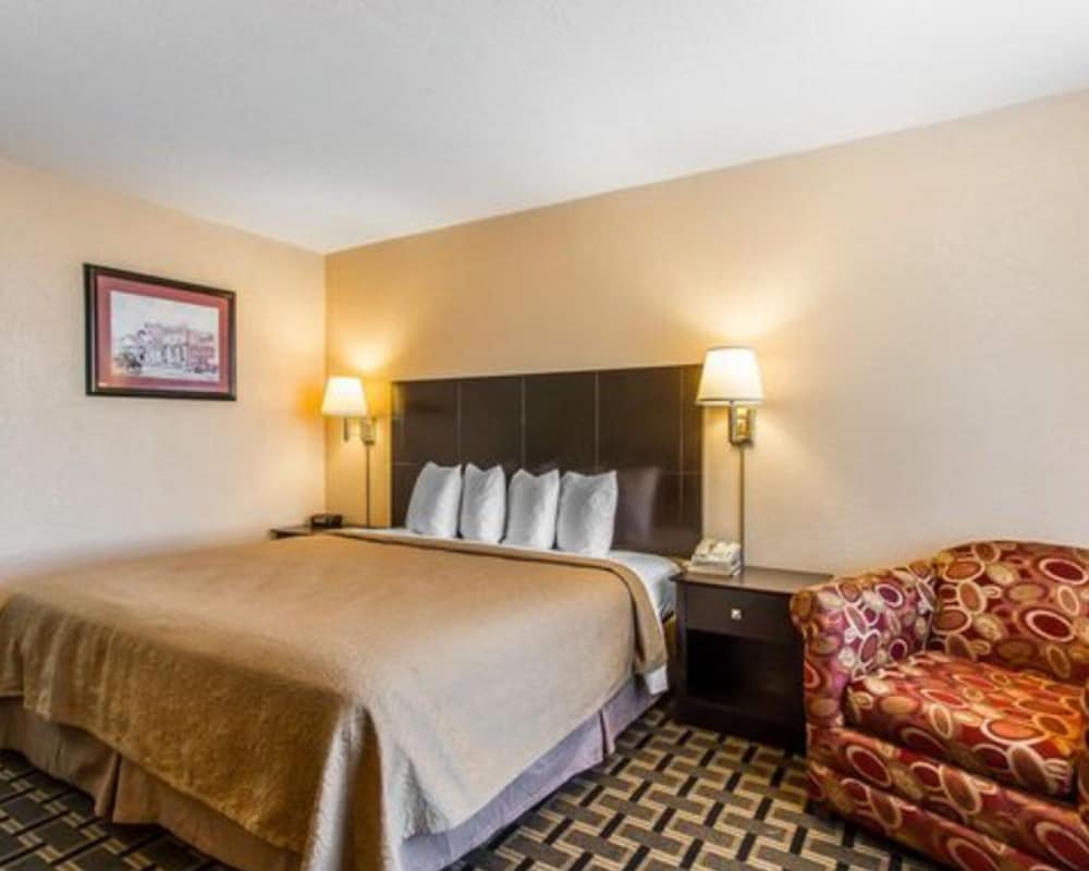 Quality Inn Ada near University 19/43