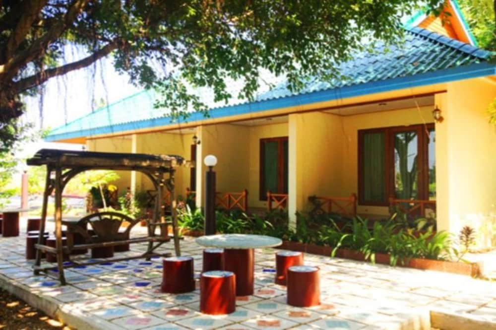 Sri Phairin Resort 5/30