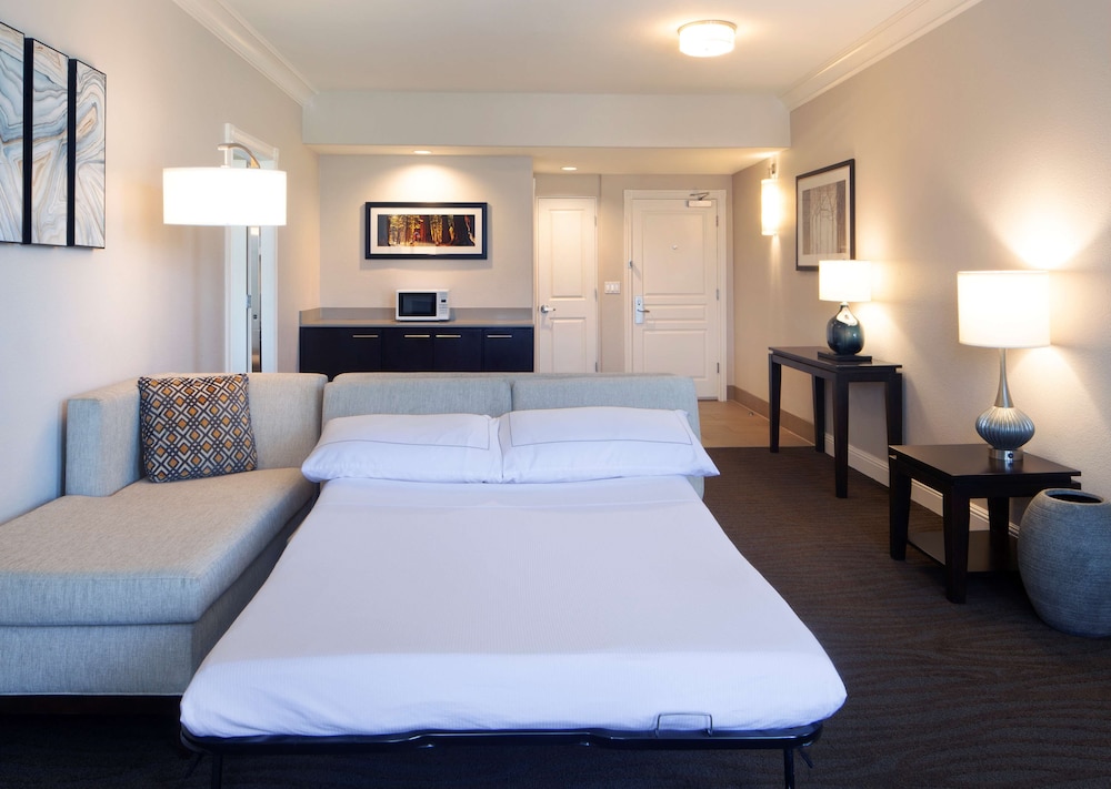 Hilton Santa Cruz/Scotts Valley 20/75