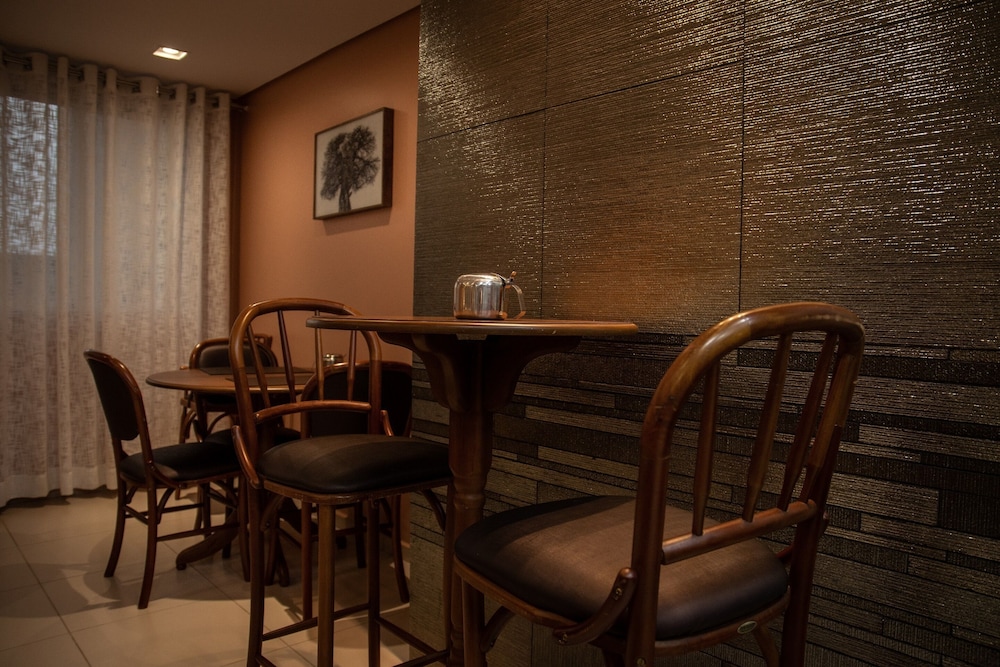 Regente Hotel 35/50