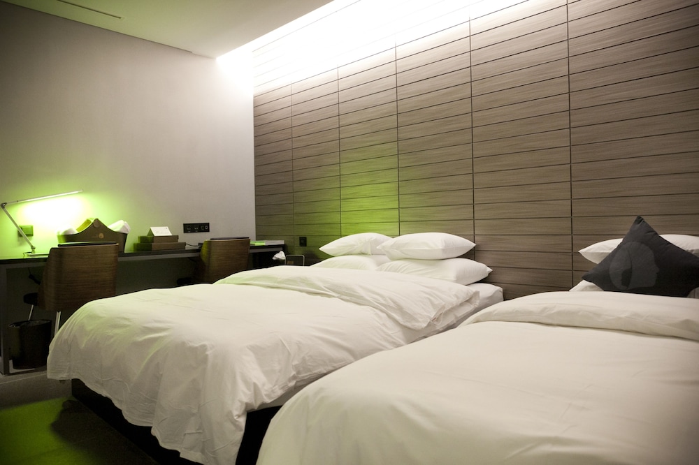 Hotel The Designers Hongdae 36/80