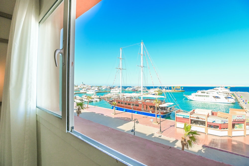 Ajira Boutique Hurghada Marina Hotel 53/57