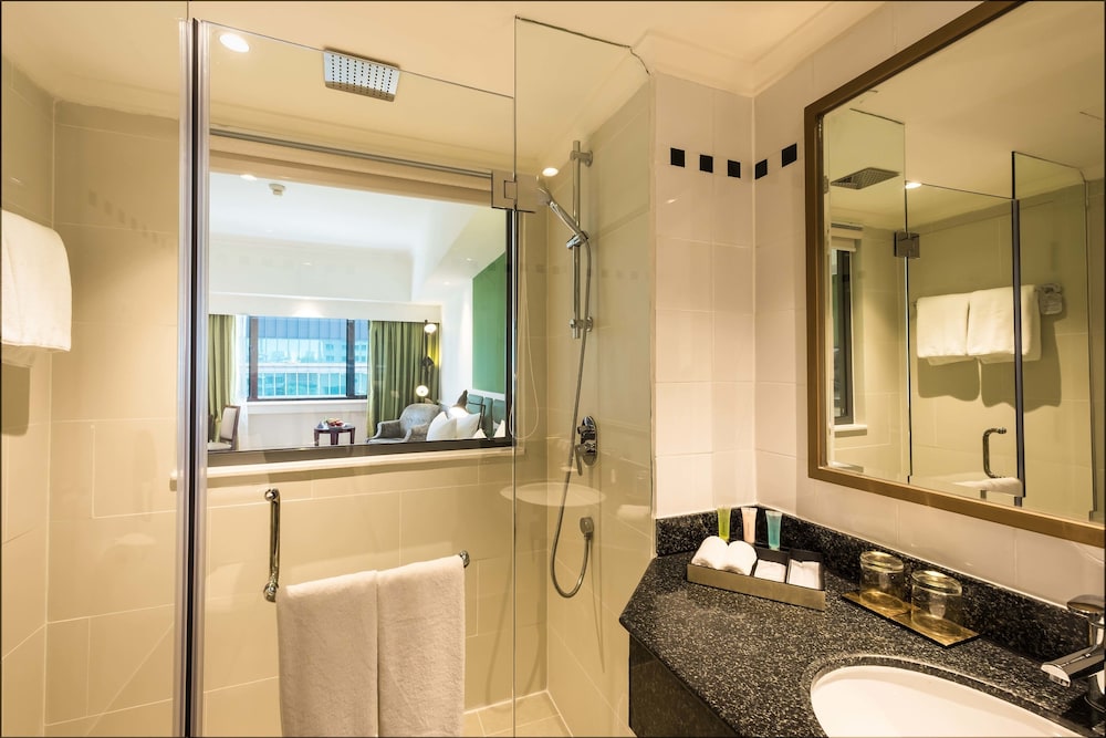 Saigon Prince Hotel 37/71