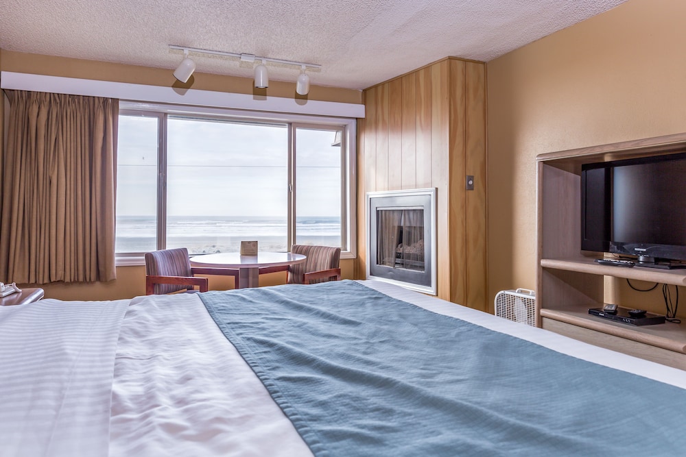 Ebb Tide Oceanfront Inn 13/73