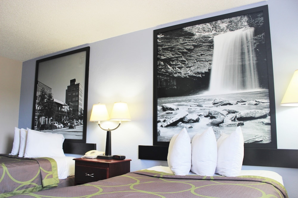 Super 8 by Wyndham Tuscaloosa 32/47
