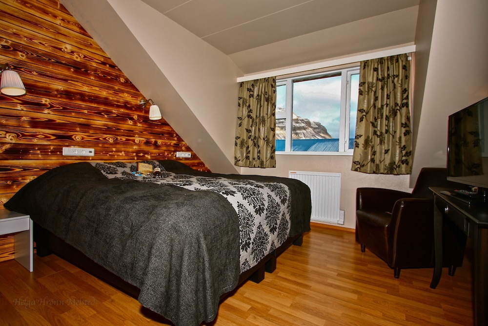 Hotel Breiodalsvik 24/82