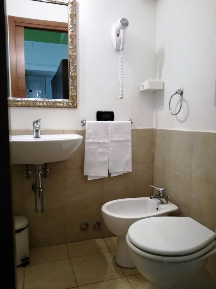 Boutique Hotel Piedra Rome City Centre 38/41