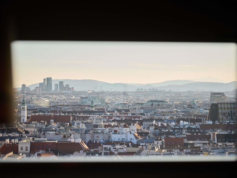 SO Vienna Hotel 96/100
