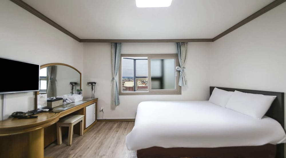 Jeju Top Island Pension 12/31