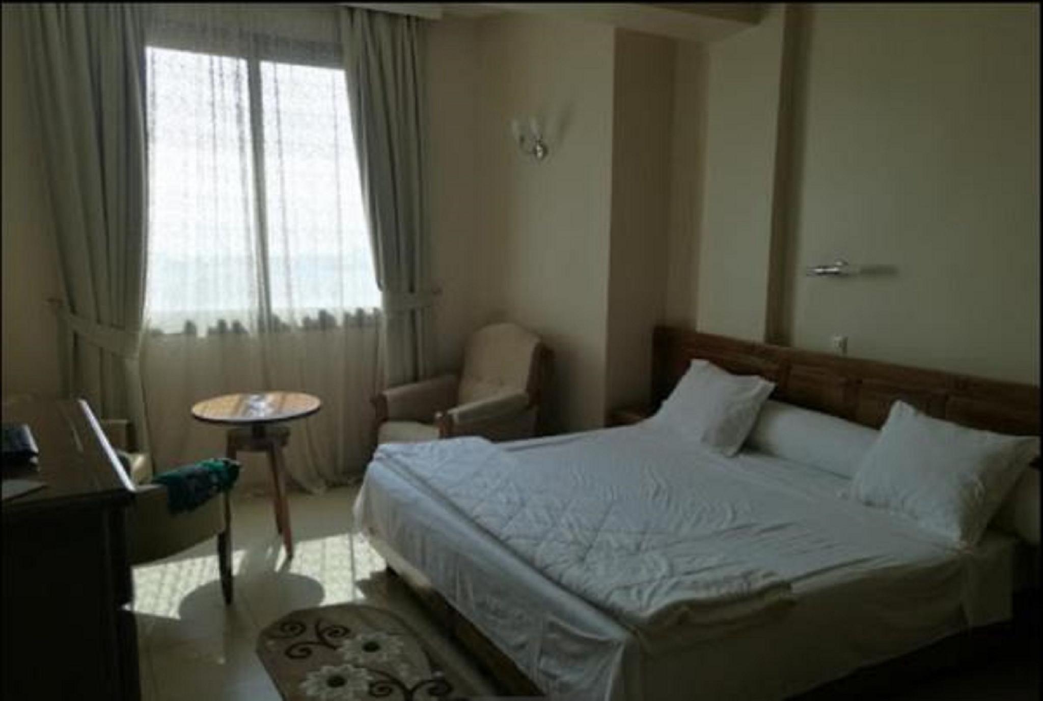Junior Suite, Queen Bed, Sofa