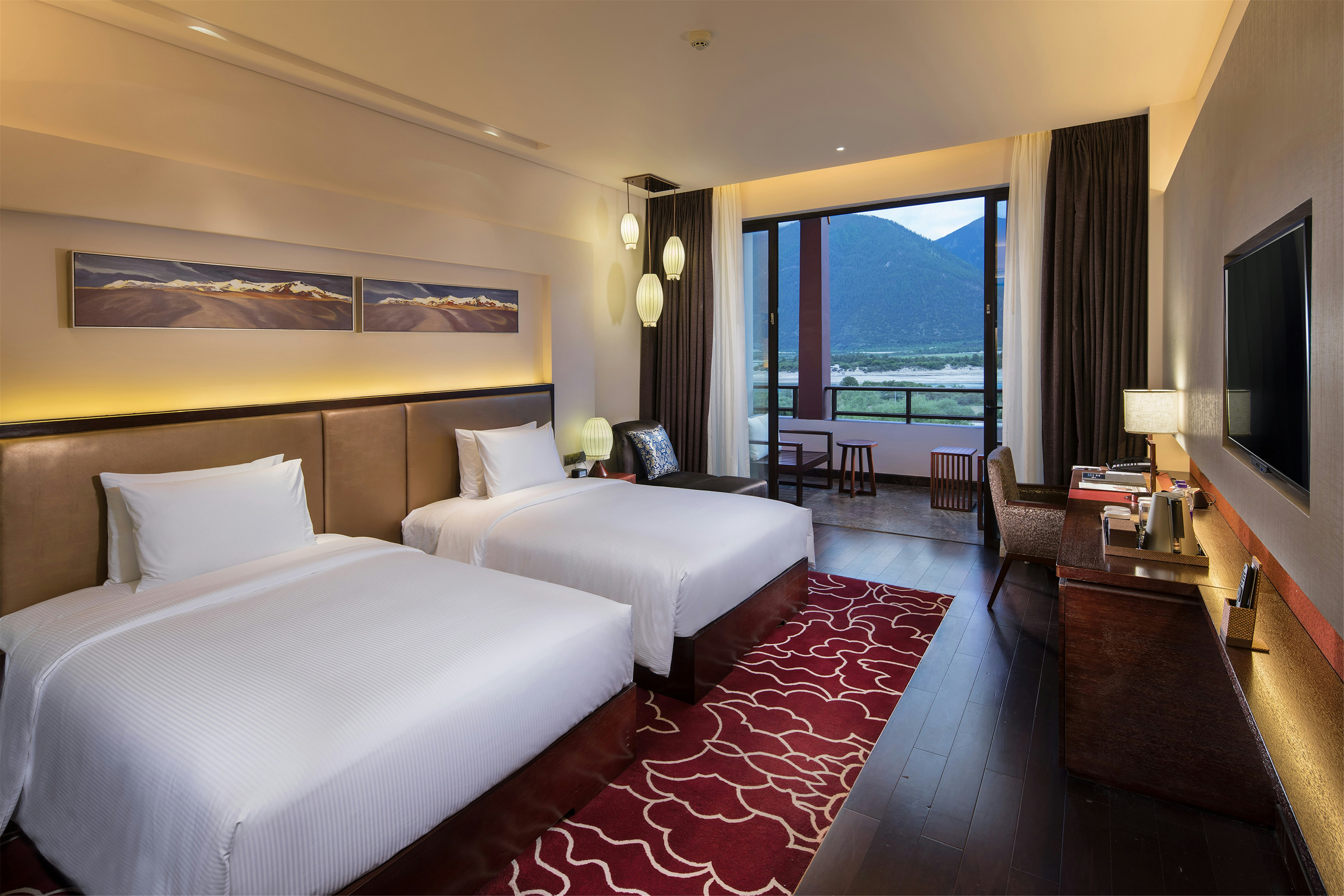 HILTON LINZHI RESORT 10/50