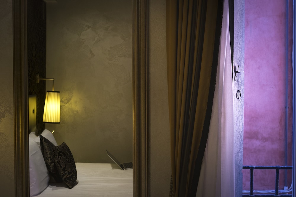 Arcadia Hotel 20/38