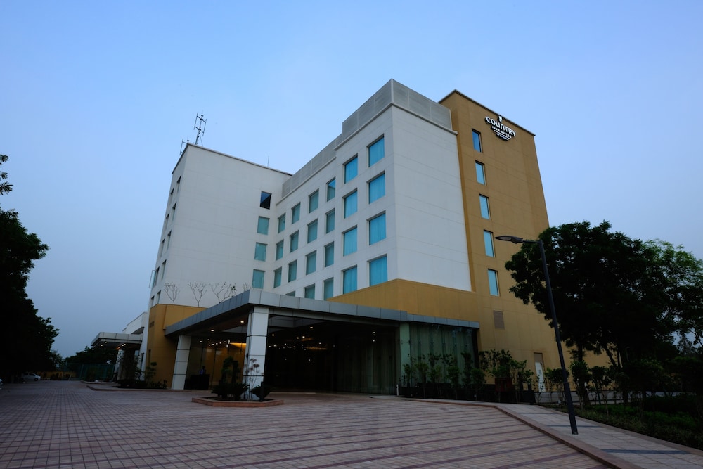 Gurmon Hotels Sohna Road Gurugram a Member of Radisson Individuals 6/75