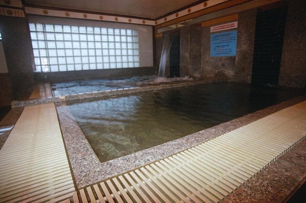 Ebina House 39/60