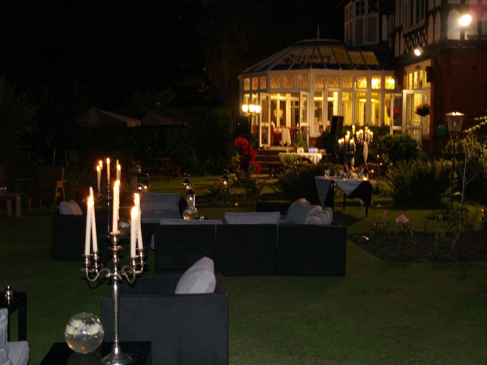 Normanhurst Hotel 42/50