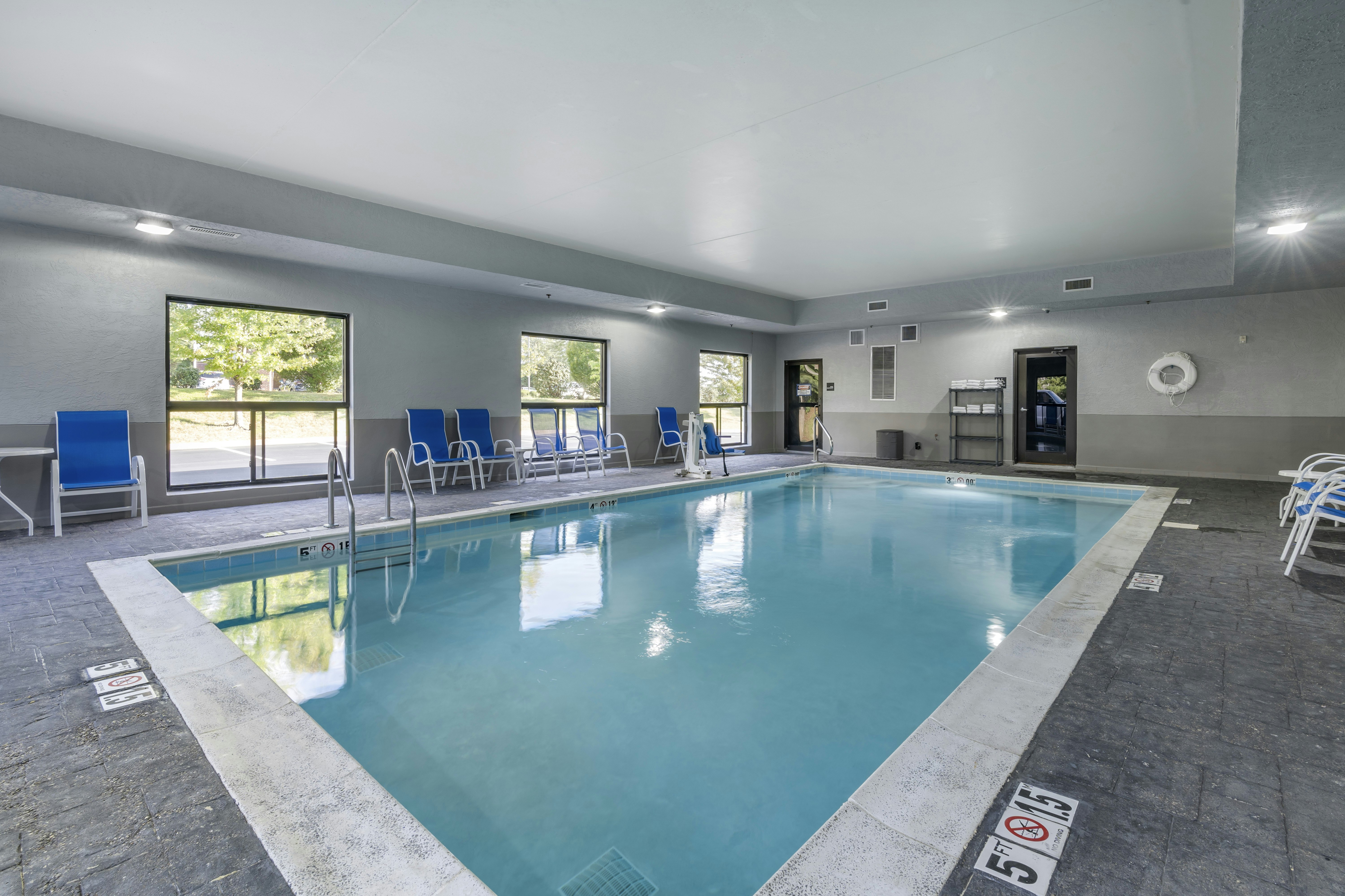Hampton Inn Suites Louisville 23/46