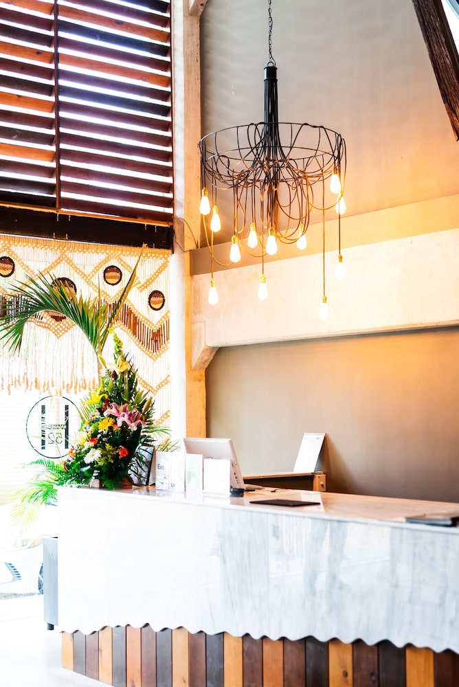 Sunday Hotel 52 at Playa del Carmen 10/50
