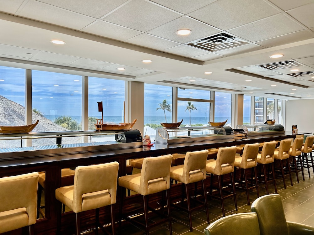 Sundial Beach Resort 32/50