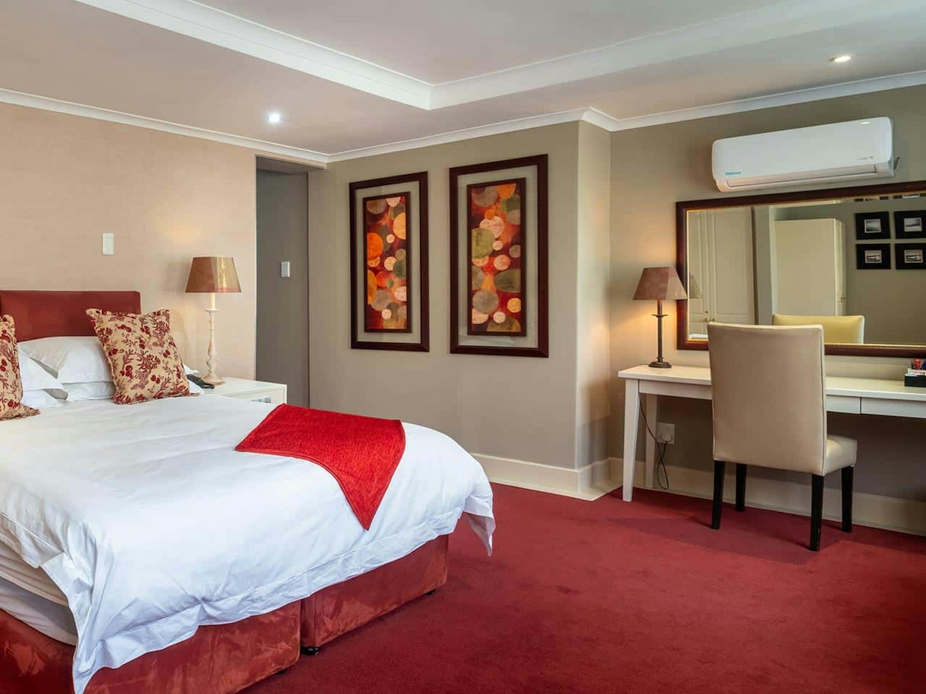10 2nd Avenue Boutique Hotel 15/56
