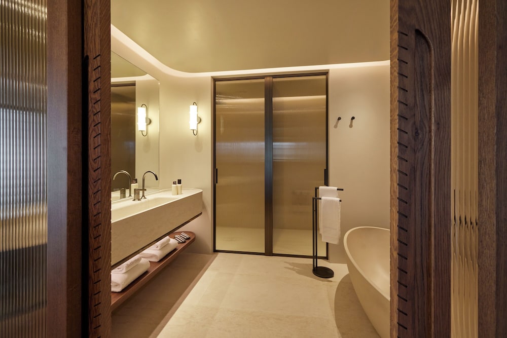 1 Bedroom, Collection, Suite, King Bed, Sea View, Sofa, Private Pool، Daios Cove 7/9