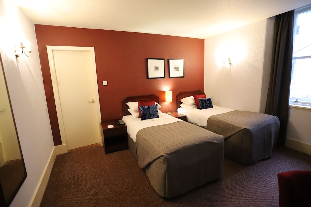 CLASSIC, TWIN BEDS, MOUNTAIN VIEW