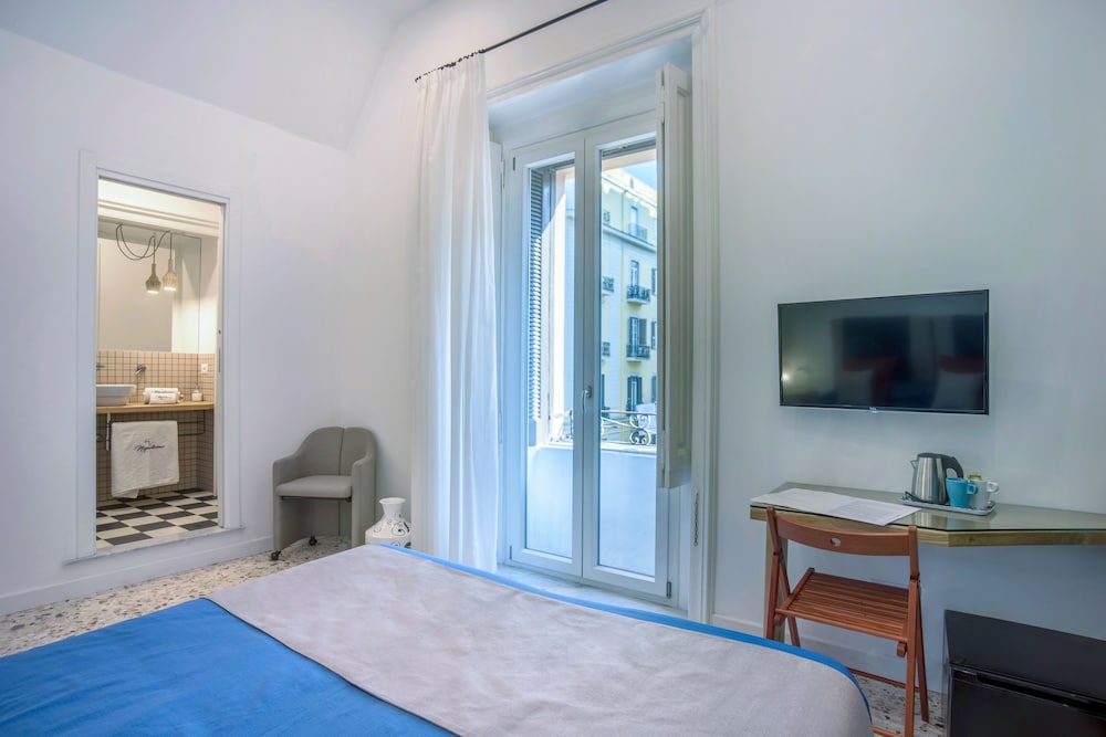 Napoliamo Guest House 15/45