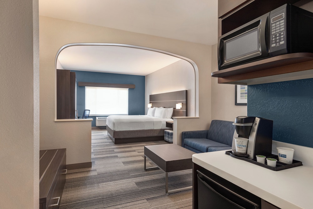 Holiday Inn Express Hotel Suites Denver Airport 15/34