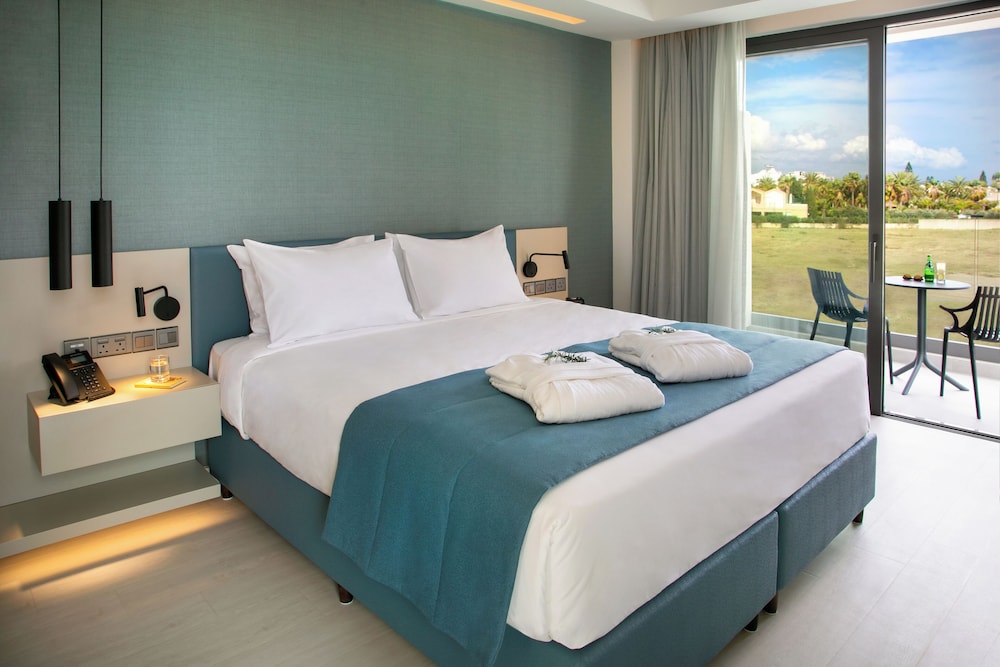 Mercure Larnaca Beach Resort 11/39