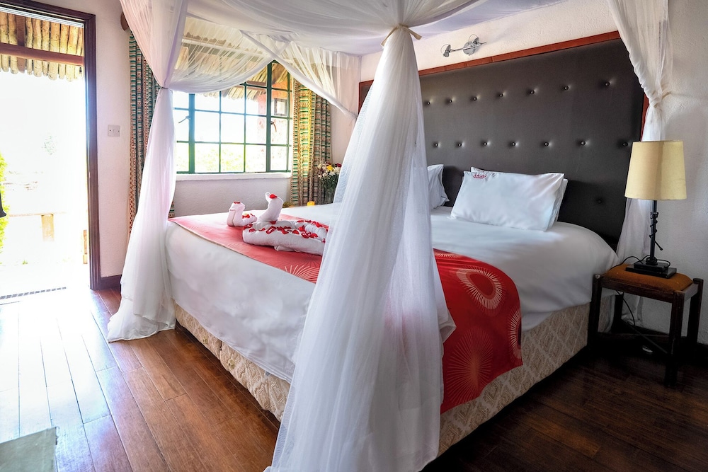Mara River Lodge 11/50