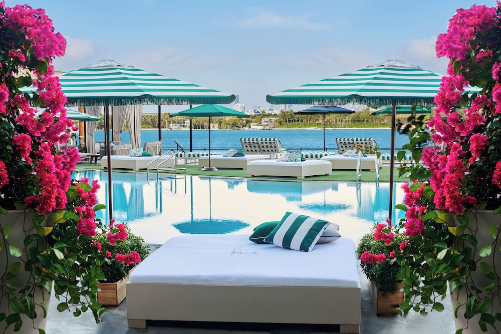 Mondrian South Beach 6/64
