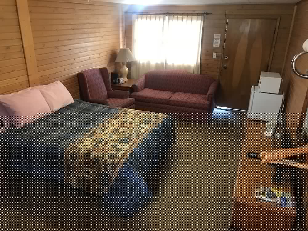 El Rancho Motel 6/51